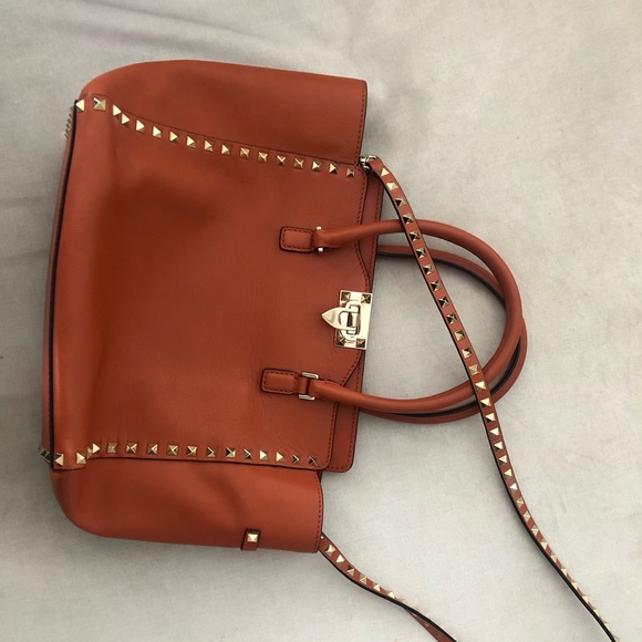 Burnt orange Valentino bag with cross body and top handle. - Picture 4 of 5